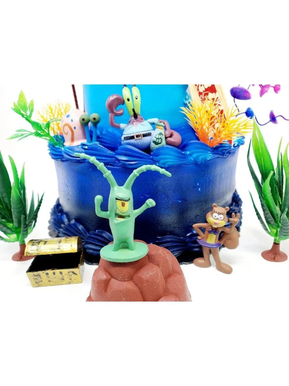 Colorful Spongebob Cake Topper Set for Birthday Parties - 12 Fun Figures